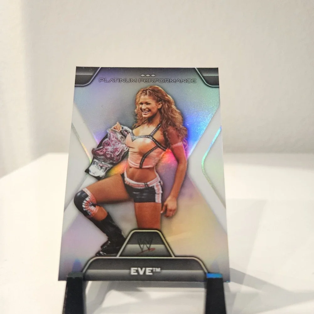 2010 Topps WWE Platinum Diva Eve #PP-24 Wrestling Card